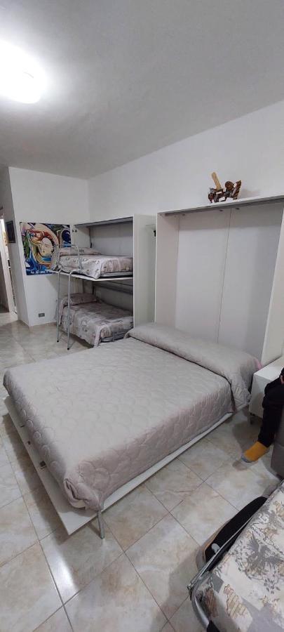 Latte Ampio Monolocale Con Terrazzo - A 2 Passi Dal Mare 아파트 외부 사진